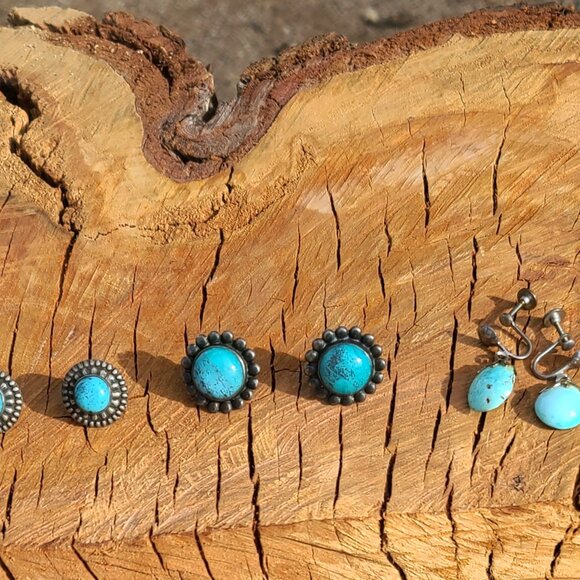 Vintage Turquoise and Sterling Silver Screw back Earrings - Mid-Century - Picture 2 of 8